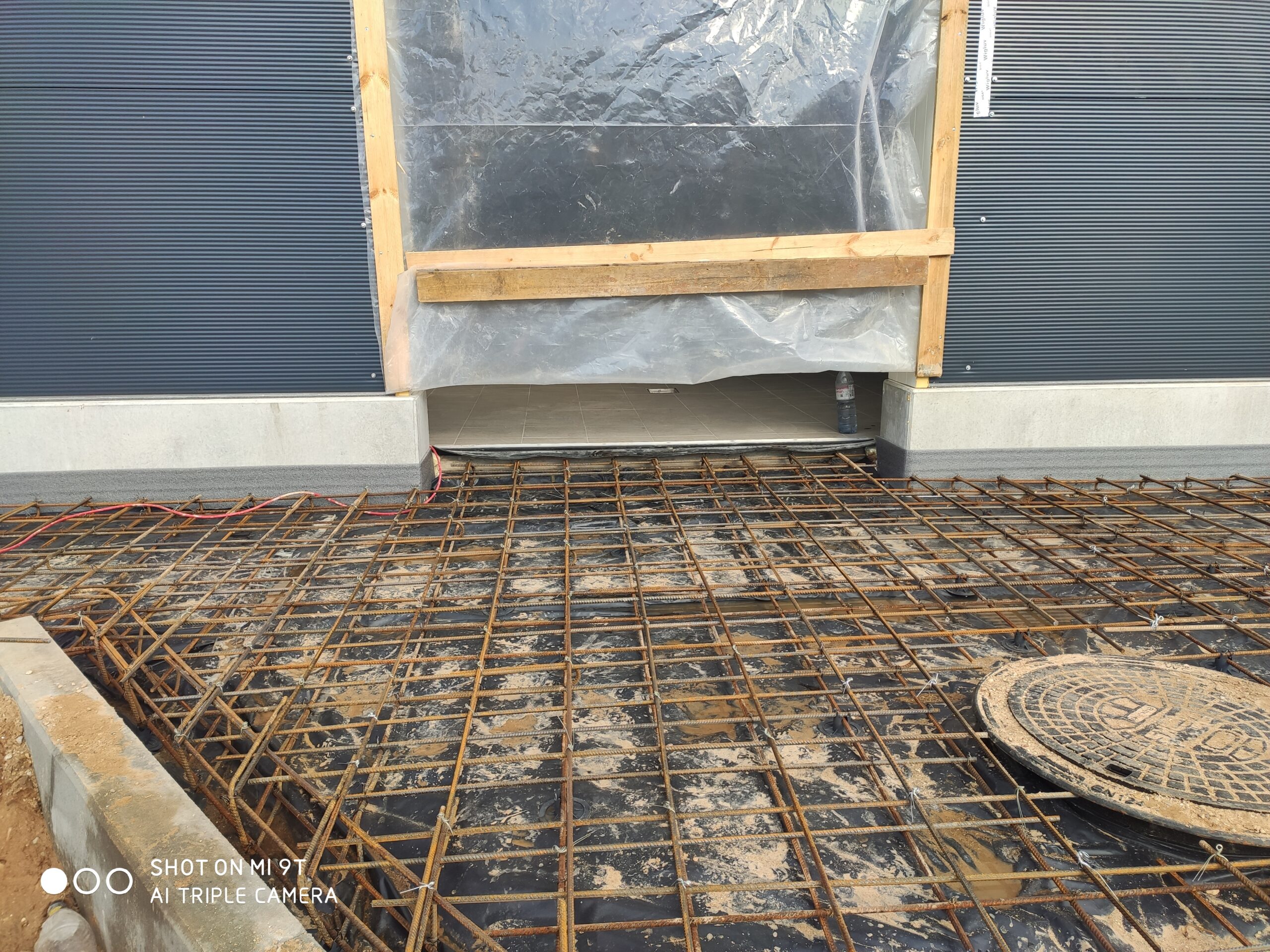 Betoonitööd, Betoneerimine ja armeerimine