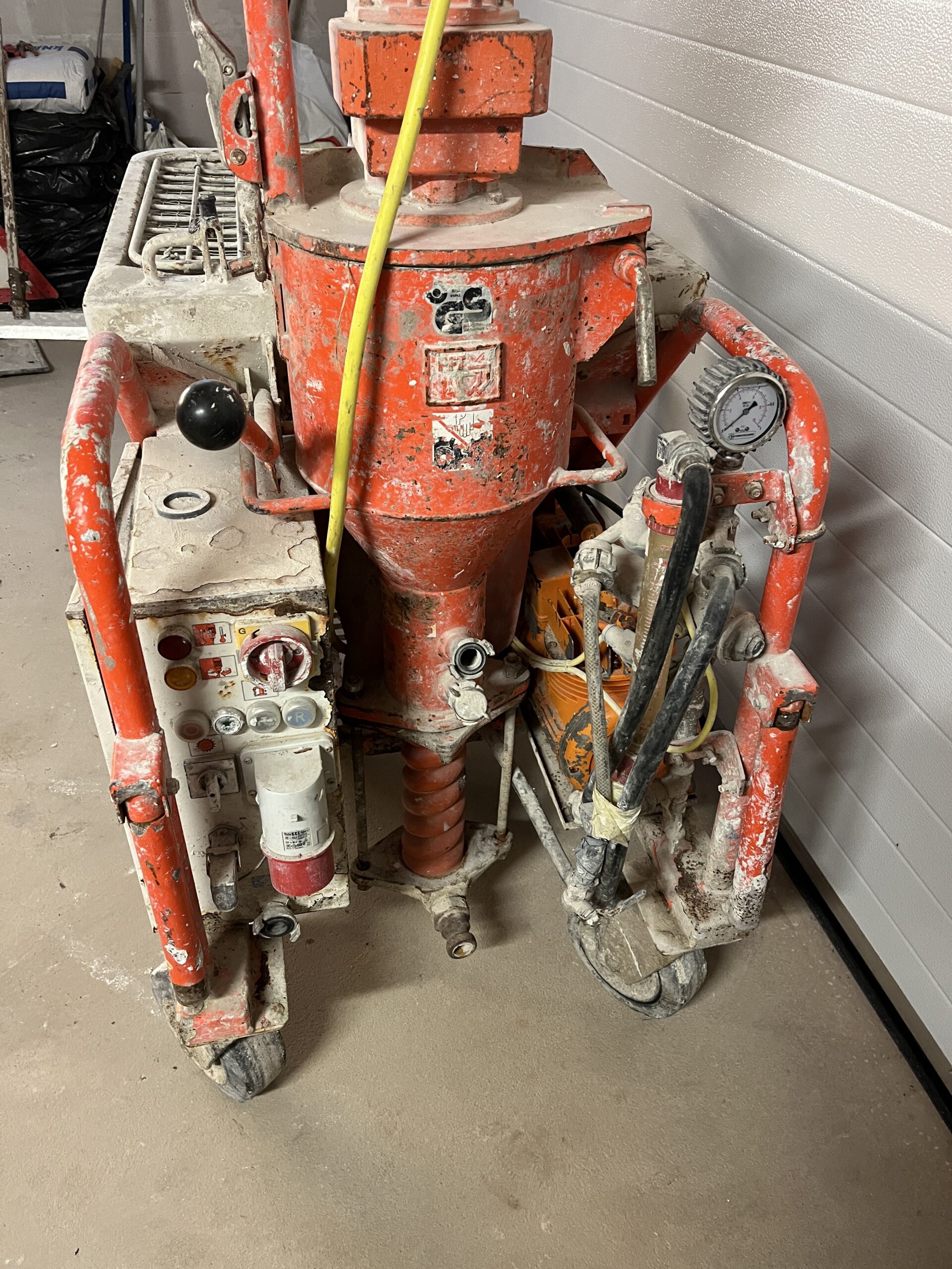 Krohvi masin, Krohvimisprits MIX Master 220/380V