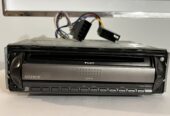 Sony CDX R3000 CD Player AM FM Radio