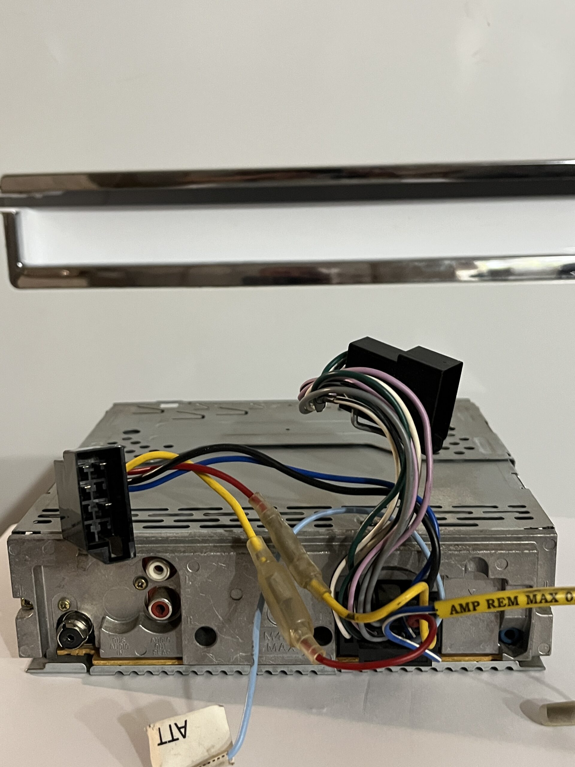 Sony CDX R3000 CD Player AM FM Radio