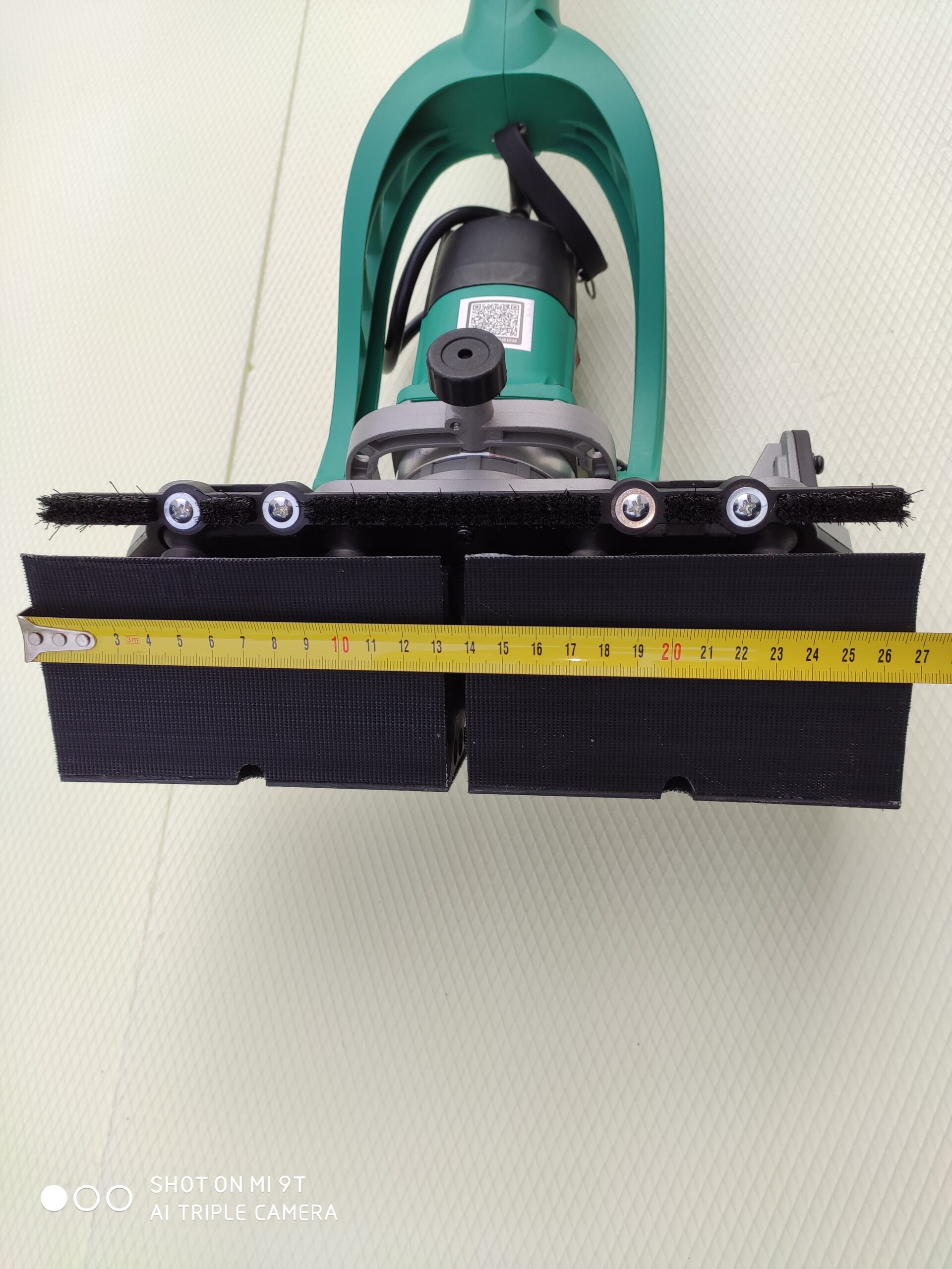 BR-8311 700W kolmnurkne kipsplaadi lihvija