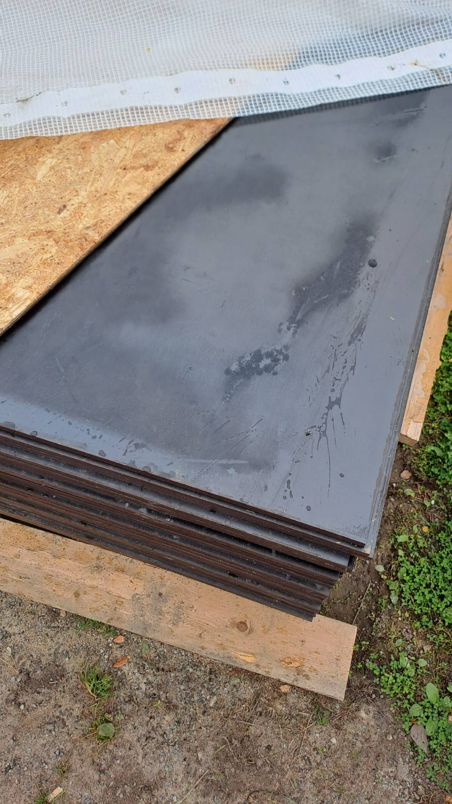 Продаю ламинированную березовую фанеру F/F 21 × 1250 × 2500 мм